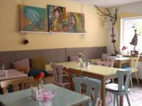 images/Galerie/Cremetopf-Zuckerkuss_Cafe-Raum1.jpg